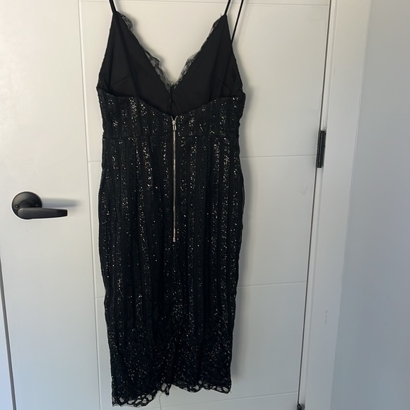 Lil Black dress - Picture 5 of 9